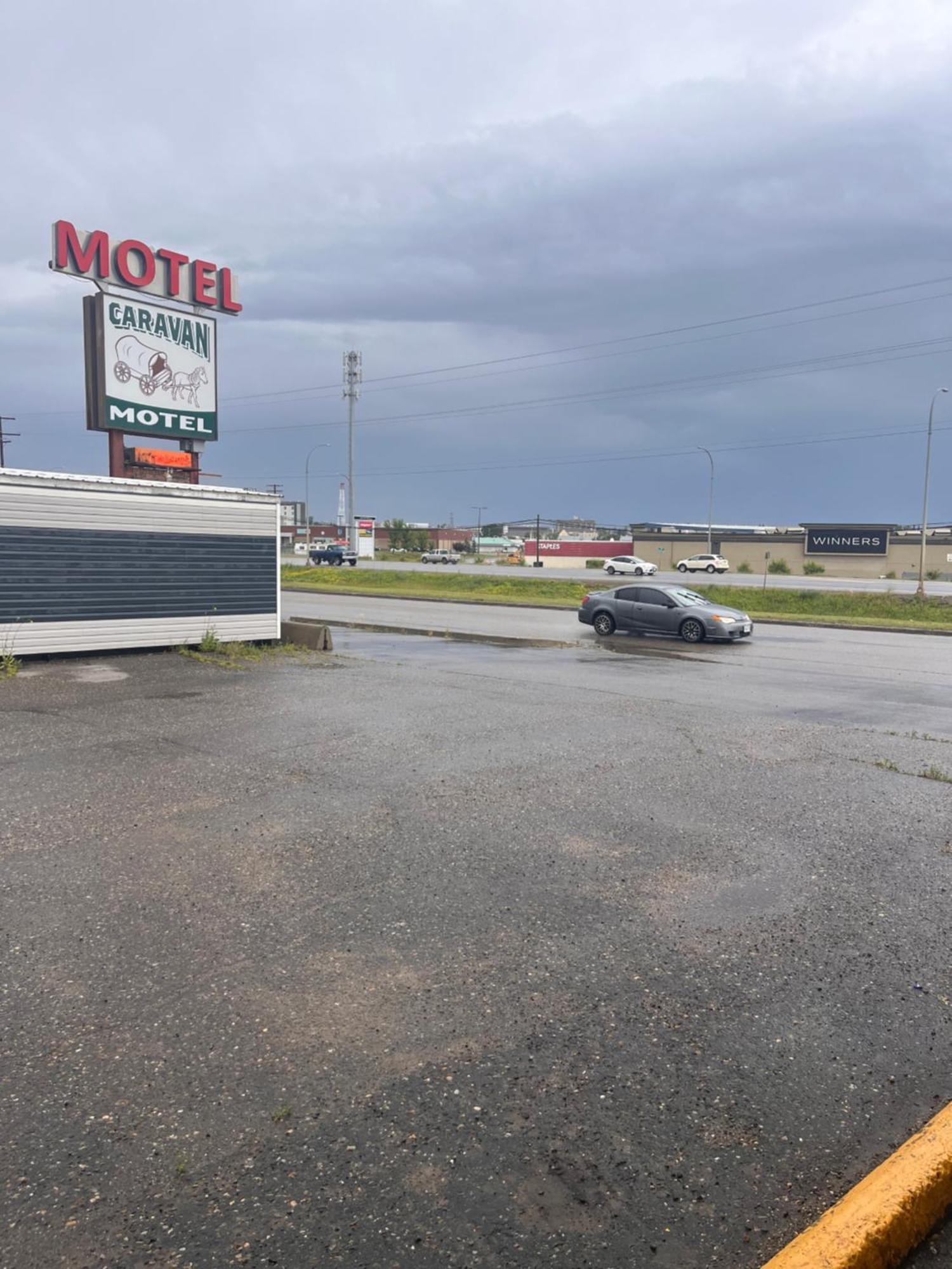 Caravan Motel Fort St. John Екстер'єр фото