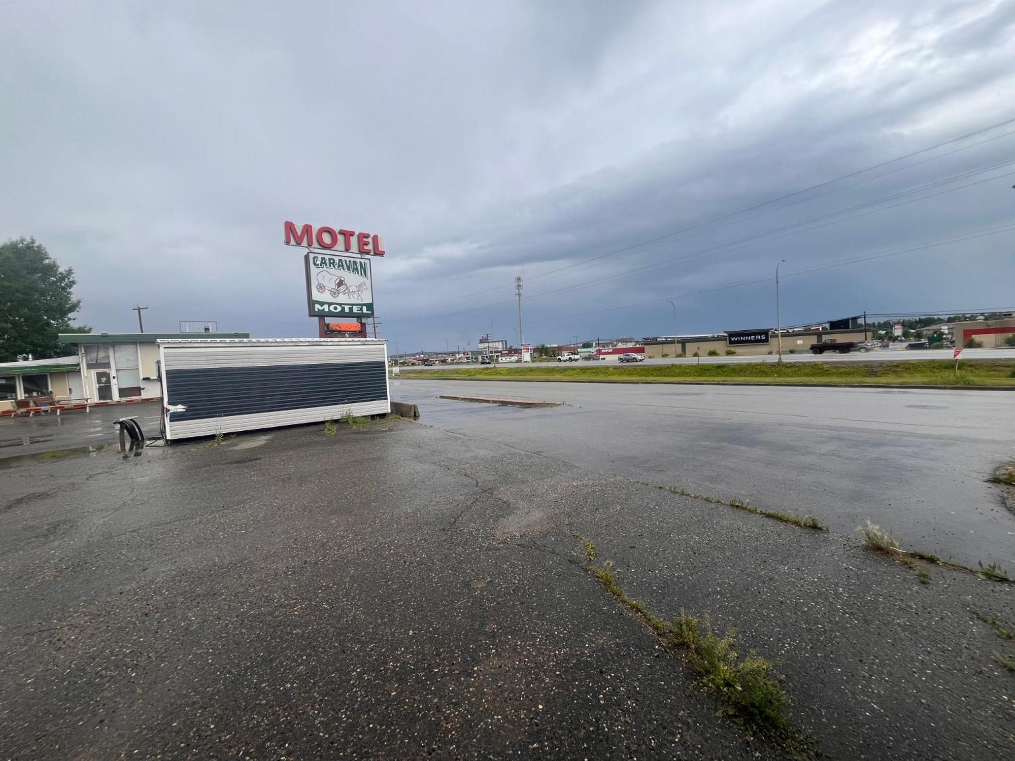 Caravan Motel Fort St. John Екстер'єр фото