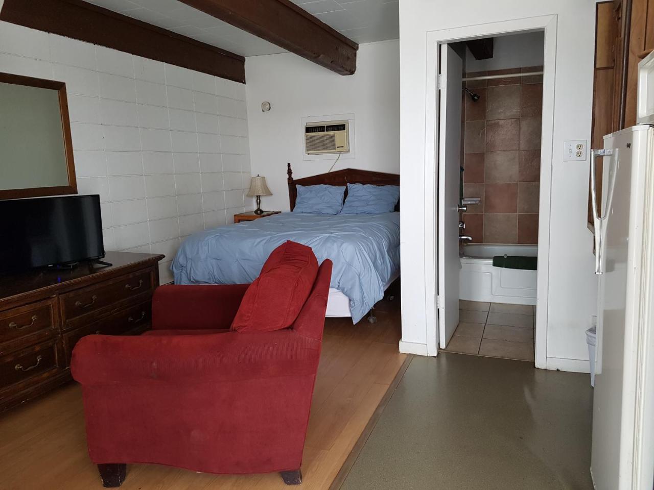 Caravan Motel Fort St. John Екстер'єр фото